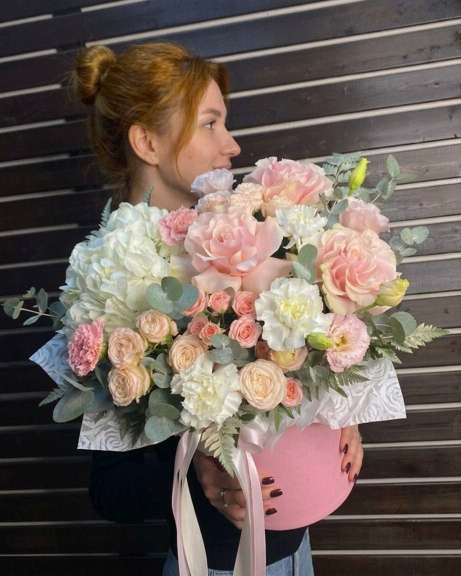 Композиция в коробке: «Розовые грёзы»